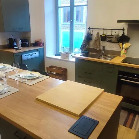 Le Relais De Victor Et Son Garage A Velos Revin (Ardennes)